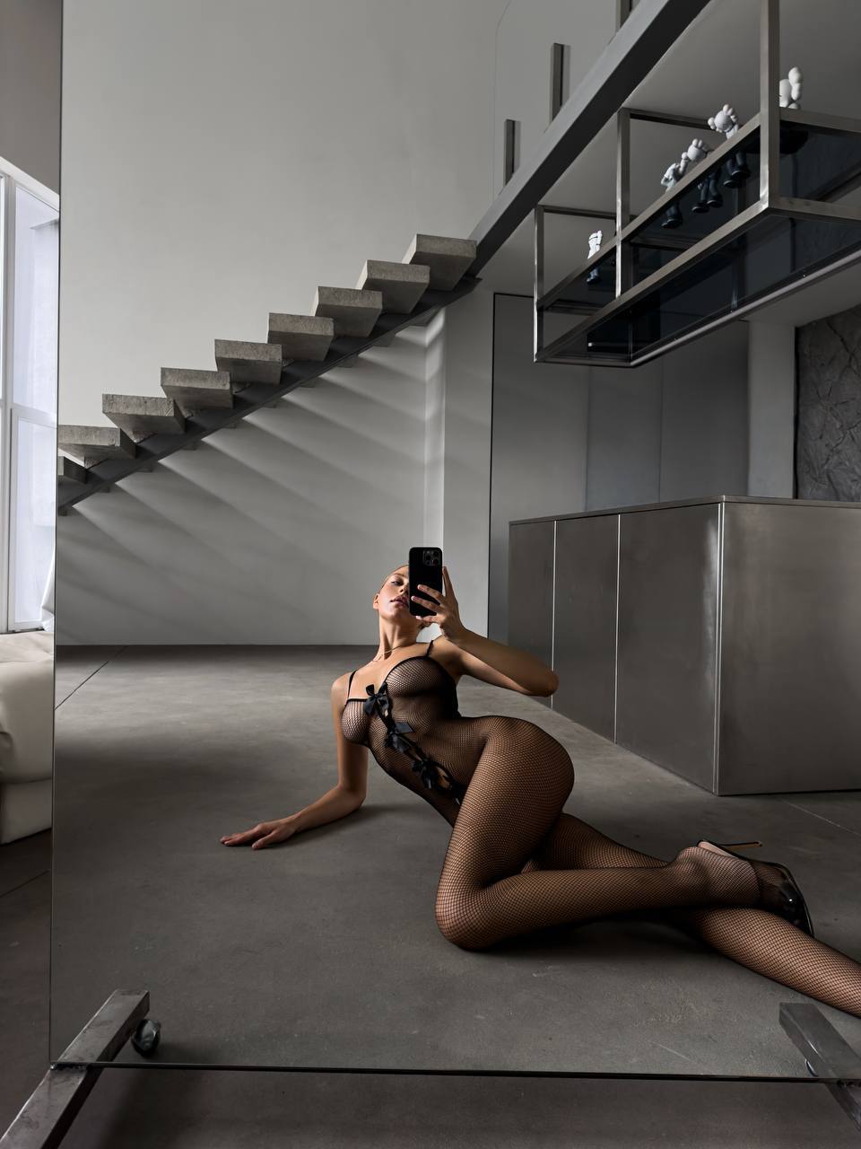 Fiora Secret Black Cyclamen File Vücut Çorabı